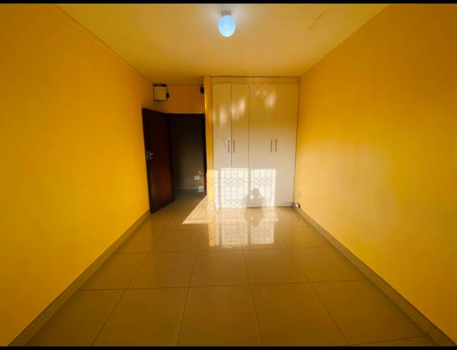 3 BEDROOM FLAT TO LET IN KENVILLE